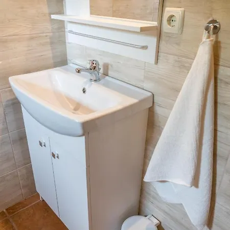 Hajnalka Apartman *
