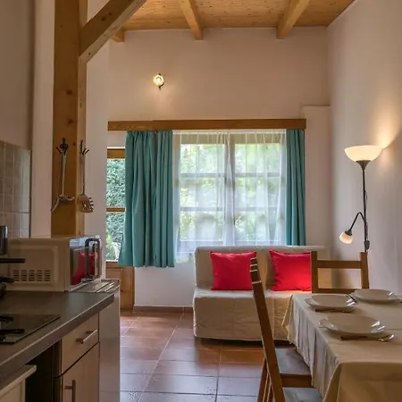 Hajnalka Apartman *