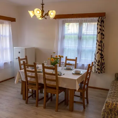 Hajnalka Apartman Badacsonytomaj