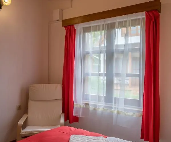 Hajnalka Apartament *