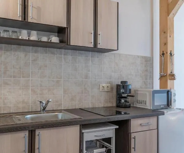 Hajnalka Apartament *