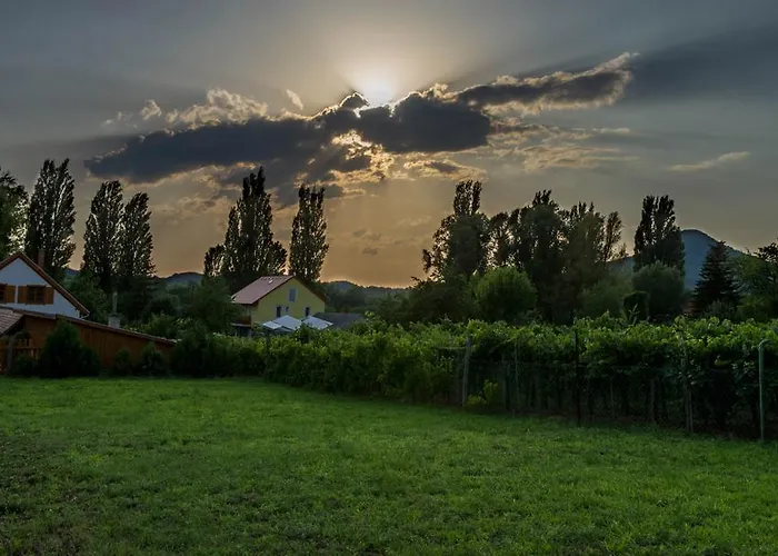 Hajnalka Apartament Badacsonytomaj
